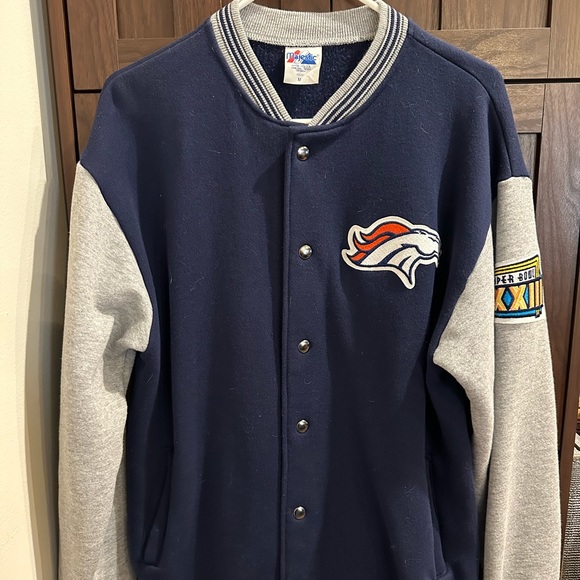 Denver Broncos jacket - Picture 1 of 3
